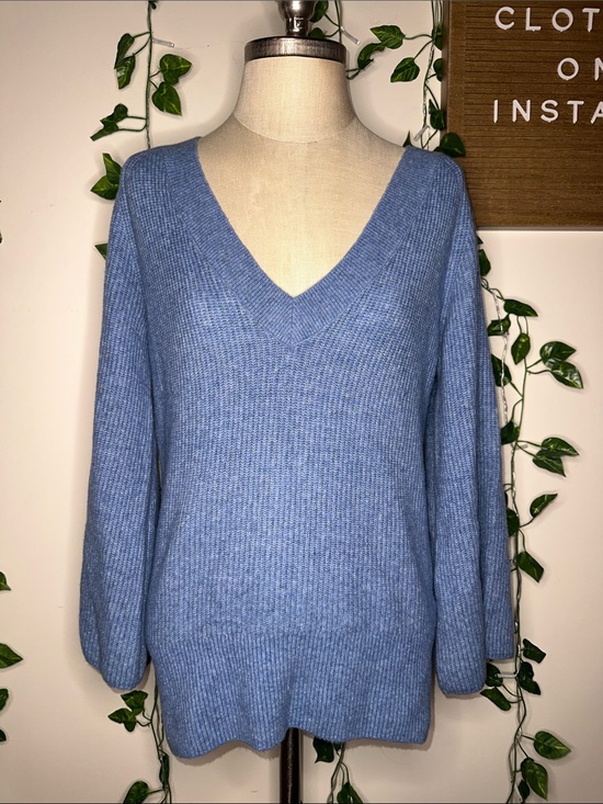 White House Black Market Sweaters - White House Black Market Blue 3/4 Flare Sleeve V Neck Sweater
